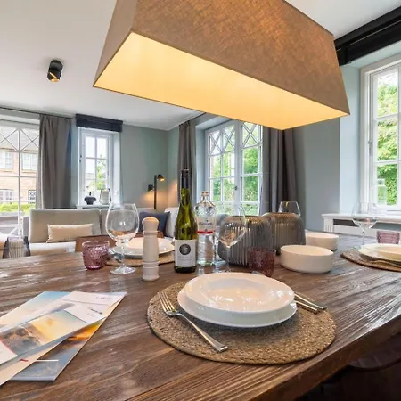 Seesucht-foehr - Moderne Reet-haushaelfte Mit Sauna, Garten & Terrasse Nahe Wattenmeer Hébergement de vacances Utersum