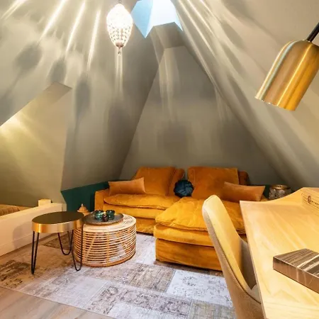 Feriehus Seesucht-foehr - Moderne Reet-haushaelfte Mit Sauna, Garten & Terrasse Nahe Wattenmeer Utersum