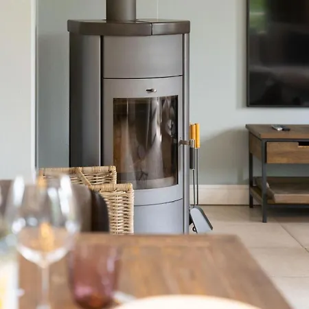 Seesucht-foehr - Moderne Reet-haushaelfte Mit Sauna, Garten & Terrasse Nahe Wattenmeer Сasa de vacaciones Utersum